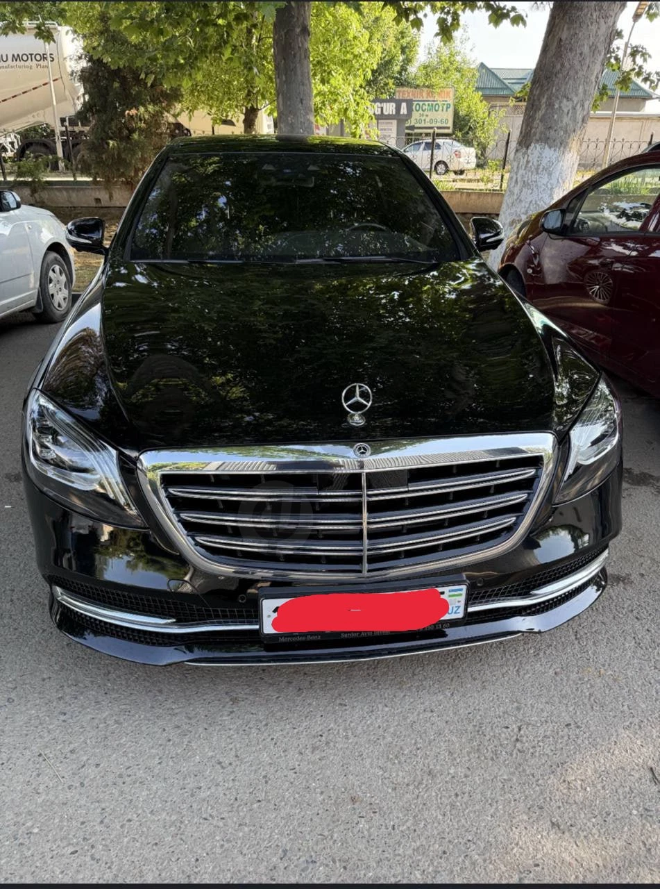 Mercedes-Benz C 450 AMG 2018 - Cover Photo