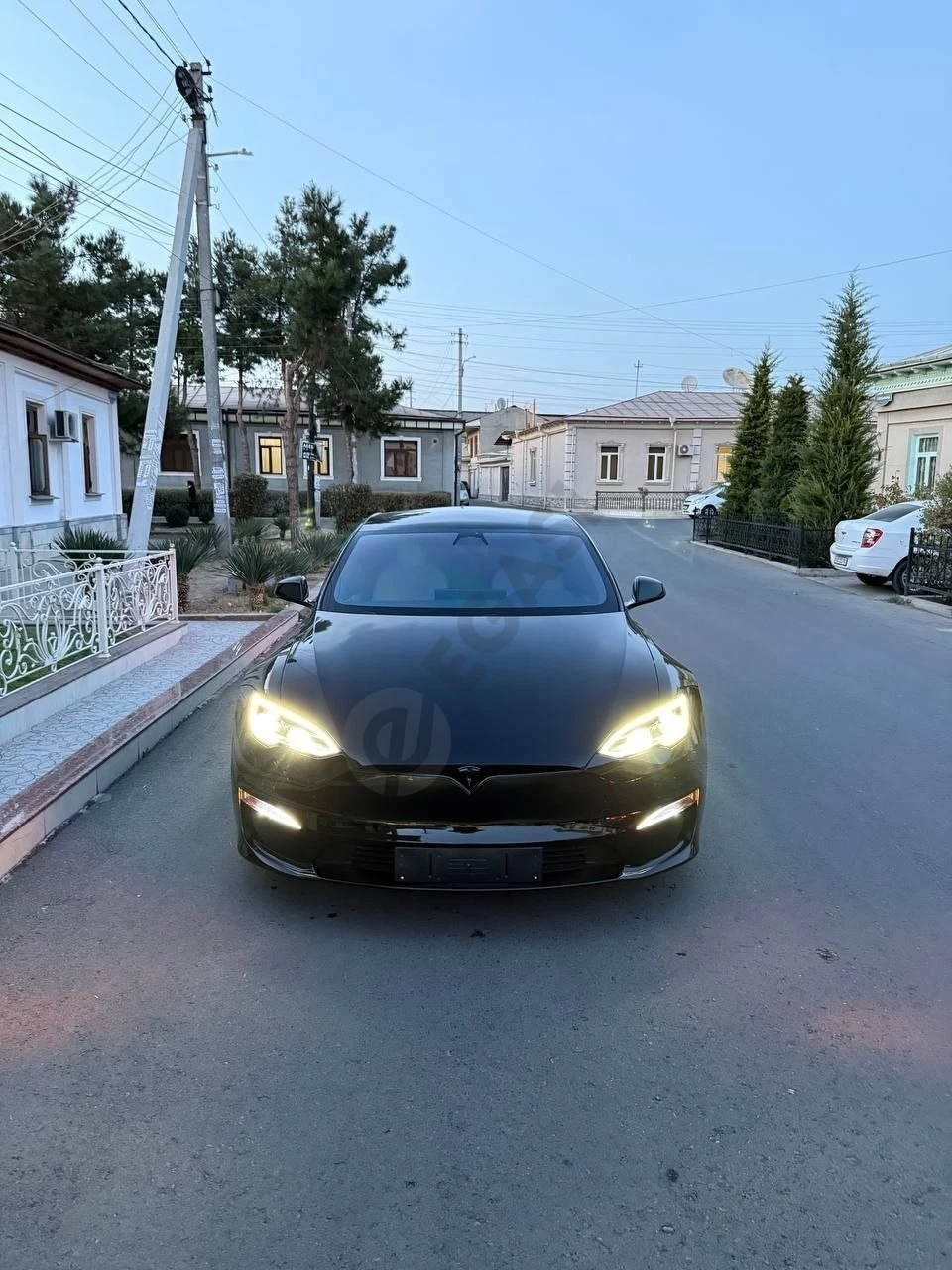 Tesla Model S 2023 - Cover Photo