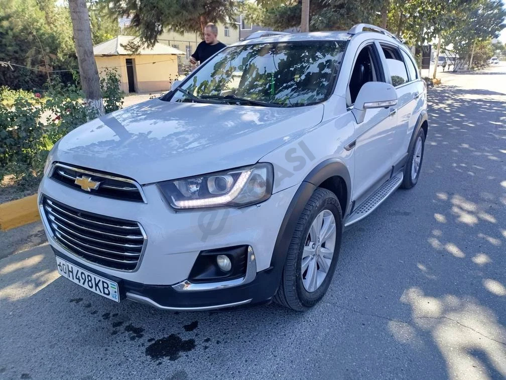 Chevrolet Captiva, 2012 - Cover Photo