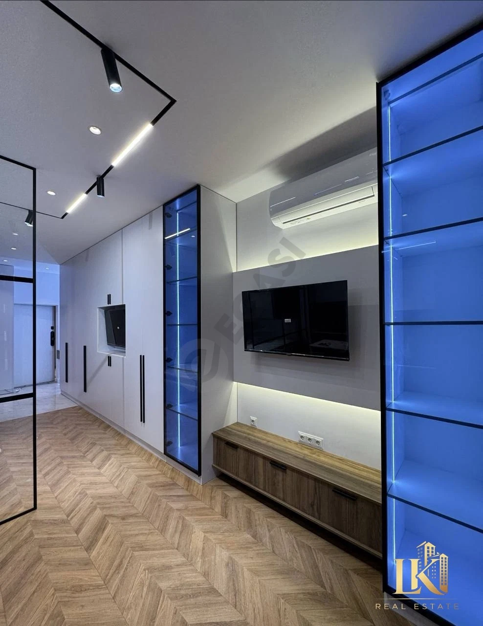 2-комнатная квартира Celebrity Residence, 43 м² - Cover Photo