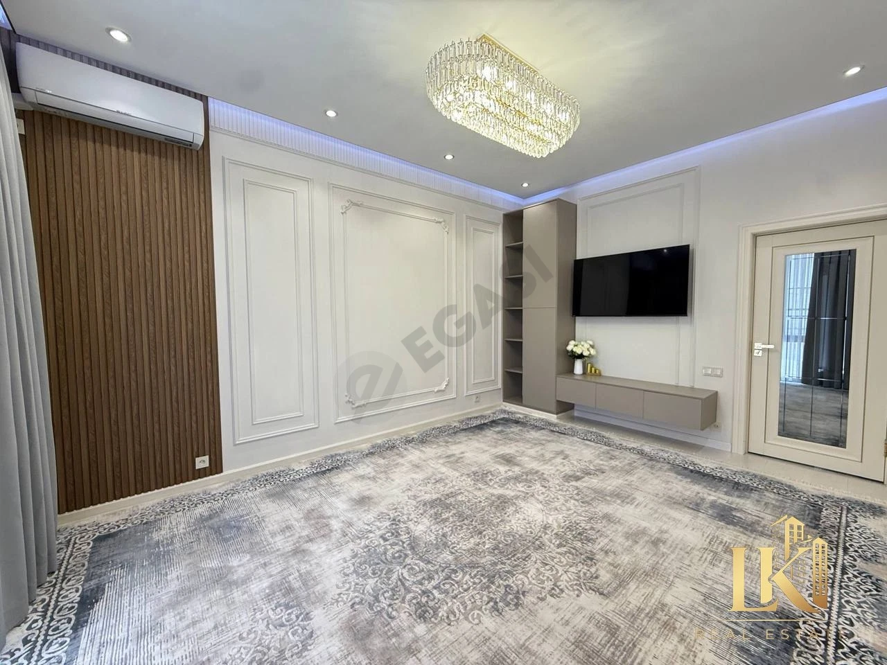 Квартира в ЖК SOLARIS, 2 комнаты, 74 м² - Cover Photo