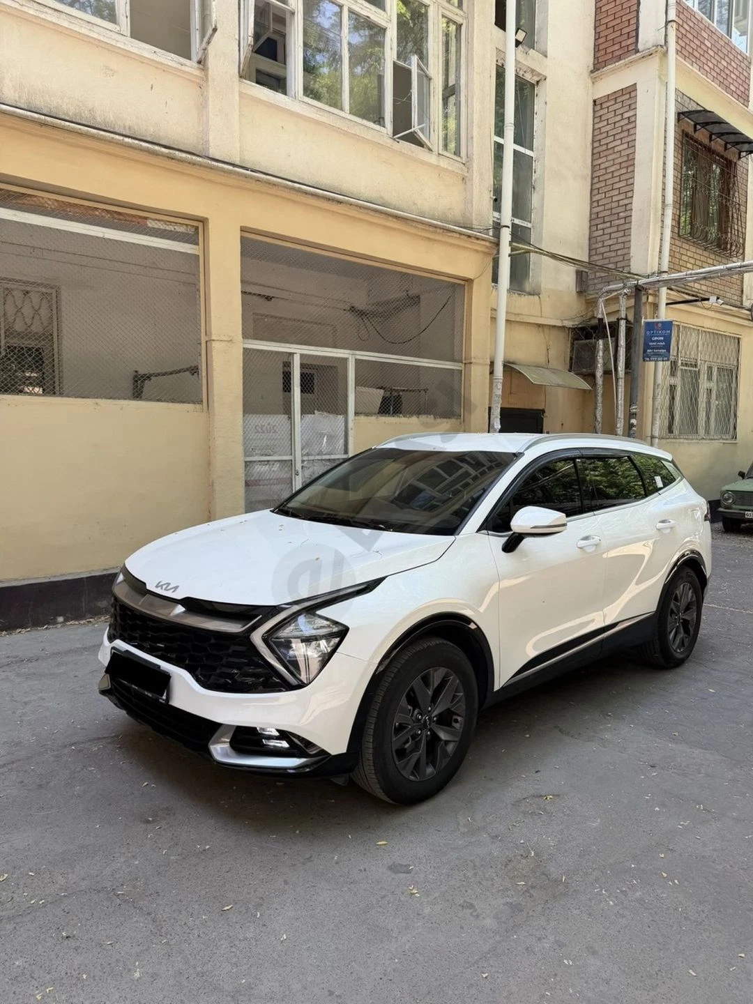 Kia Sportage 2024 yil kraska toza - Cover Photo