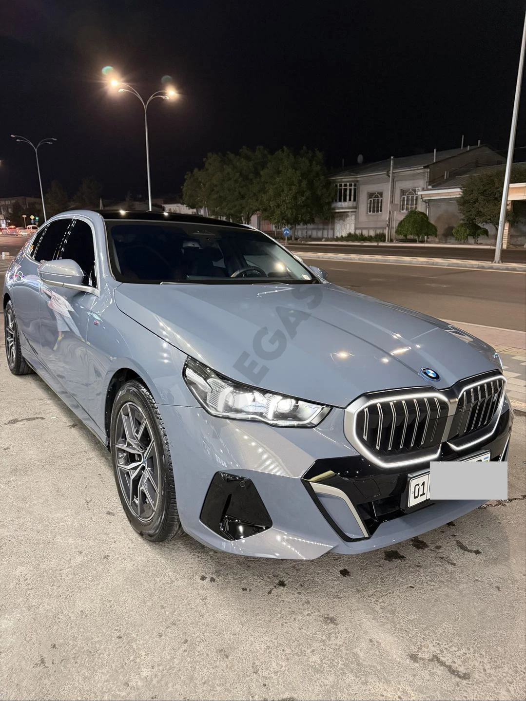 Bmw 35L 2024-Yil - Cover Photo