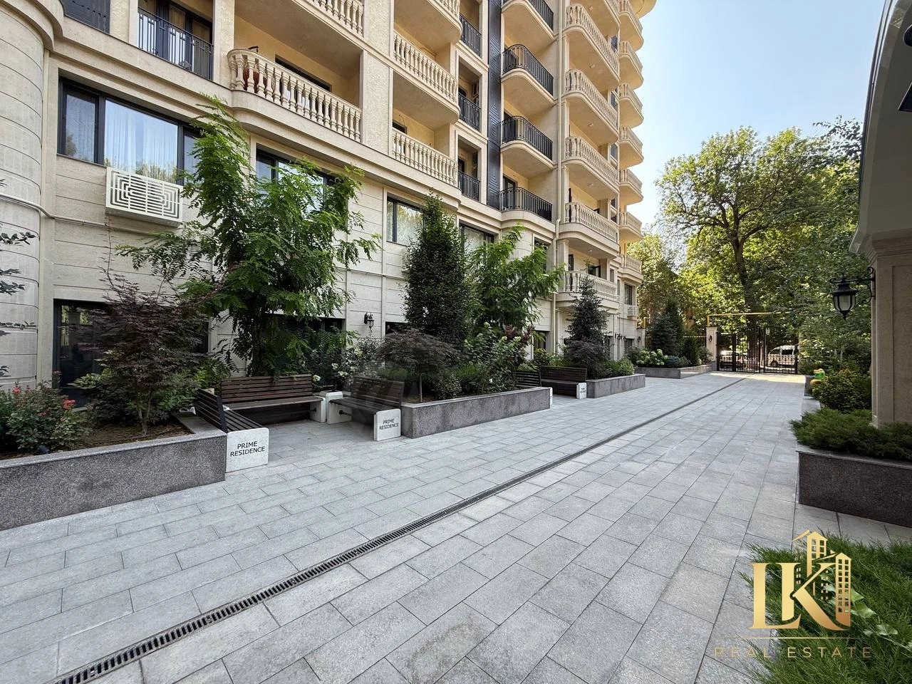 2-ярусная квартира с террасой в ЖК PRIME RESIDENCE, 3 комнаты - Cover Photo