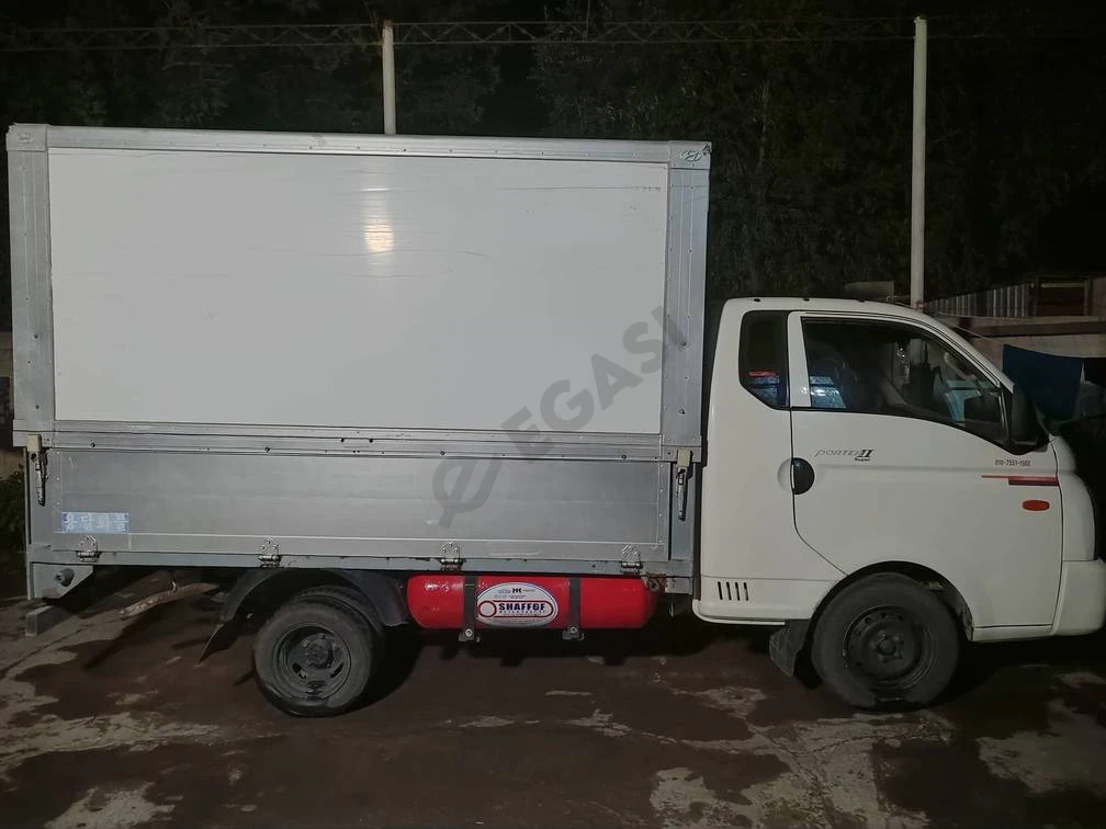 Hyundai Porter, 2012 - Cover Photo