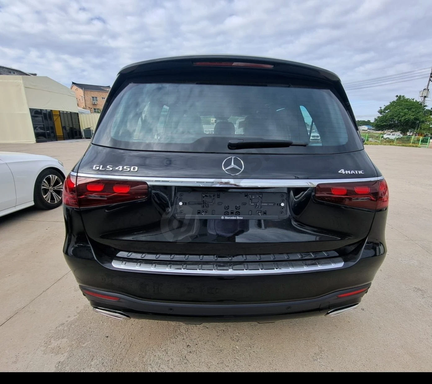 **Mercedes GLS 450 4 matic - Cover Photo
