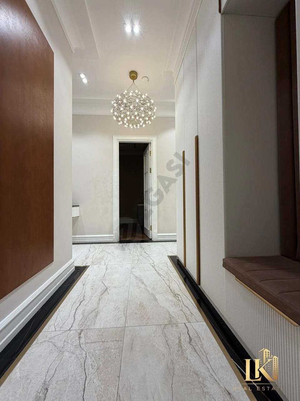 3-комнатная квартира в ЖК Poytaxt Gavhari, 100 м² - Cover Photo