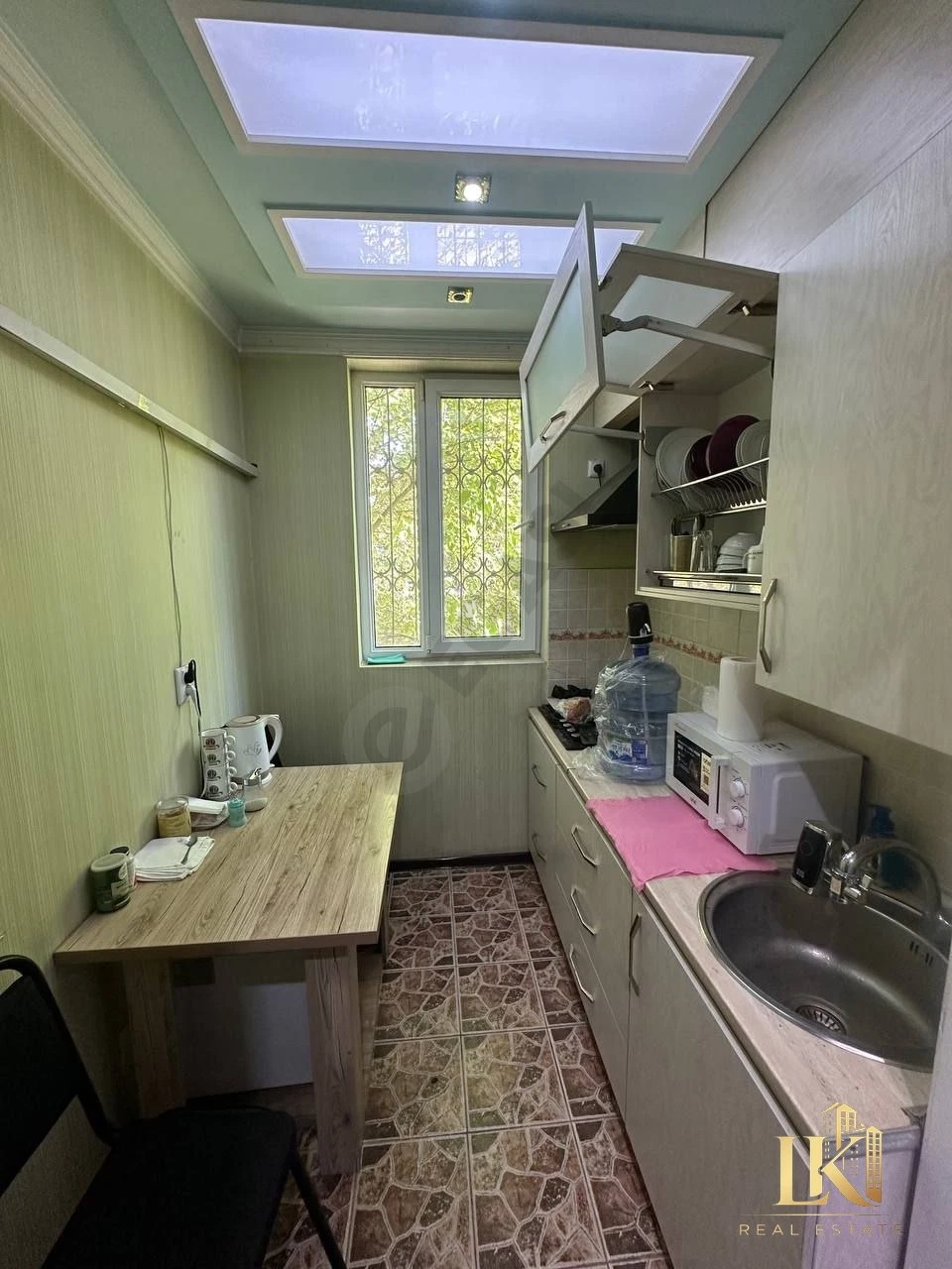 Image 4