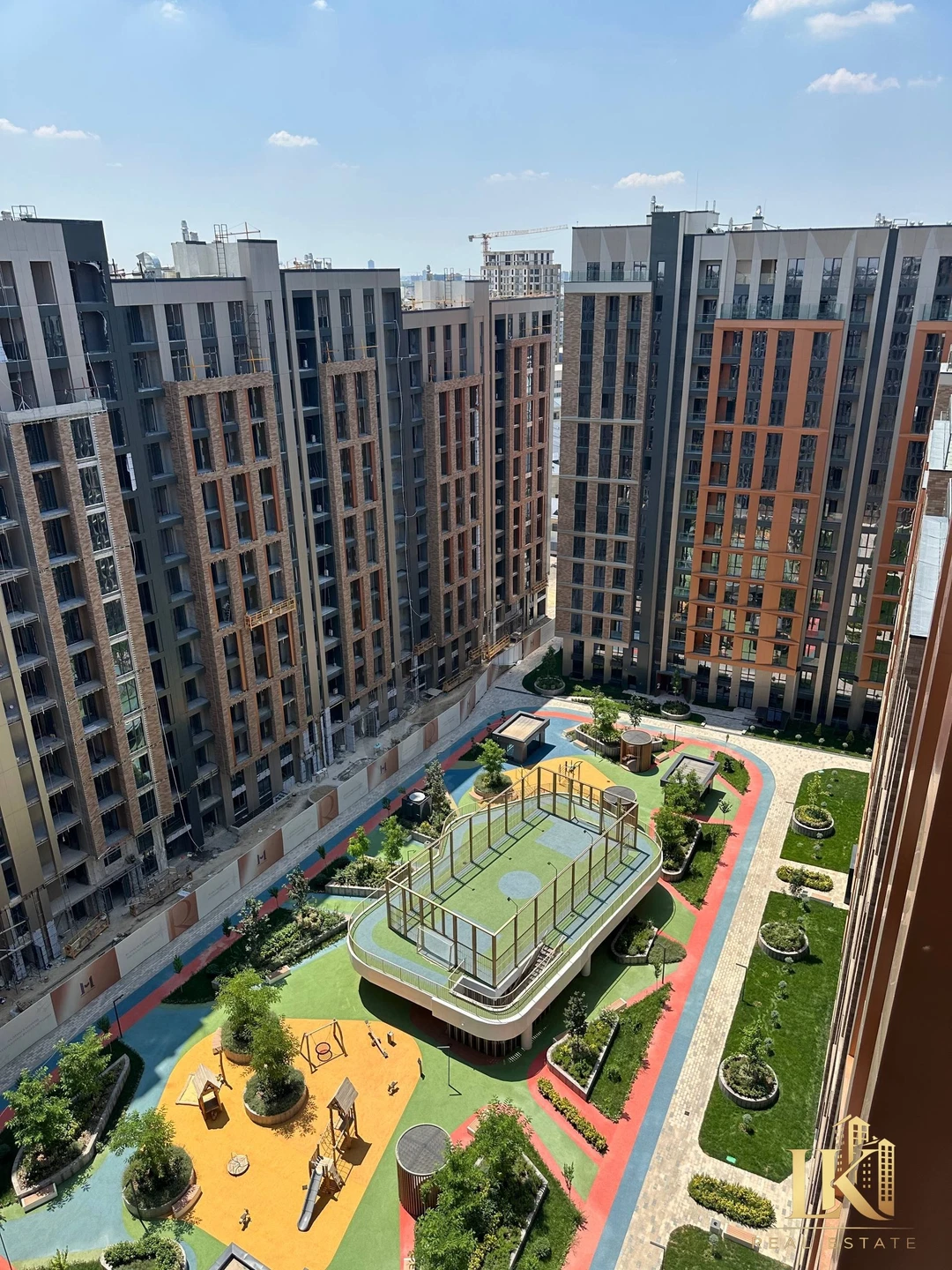 3-комнатная квартира в ЖК Regnum Plaza, 103 м² - Cover Photo
