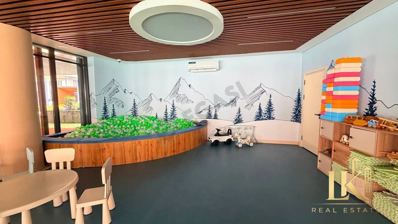4-комнатная квартира в ЖК Regnum Plaza - Cover Photo