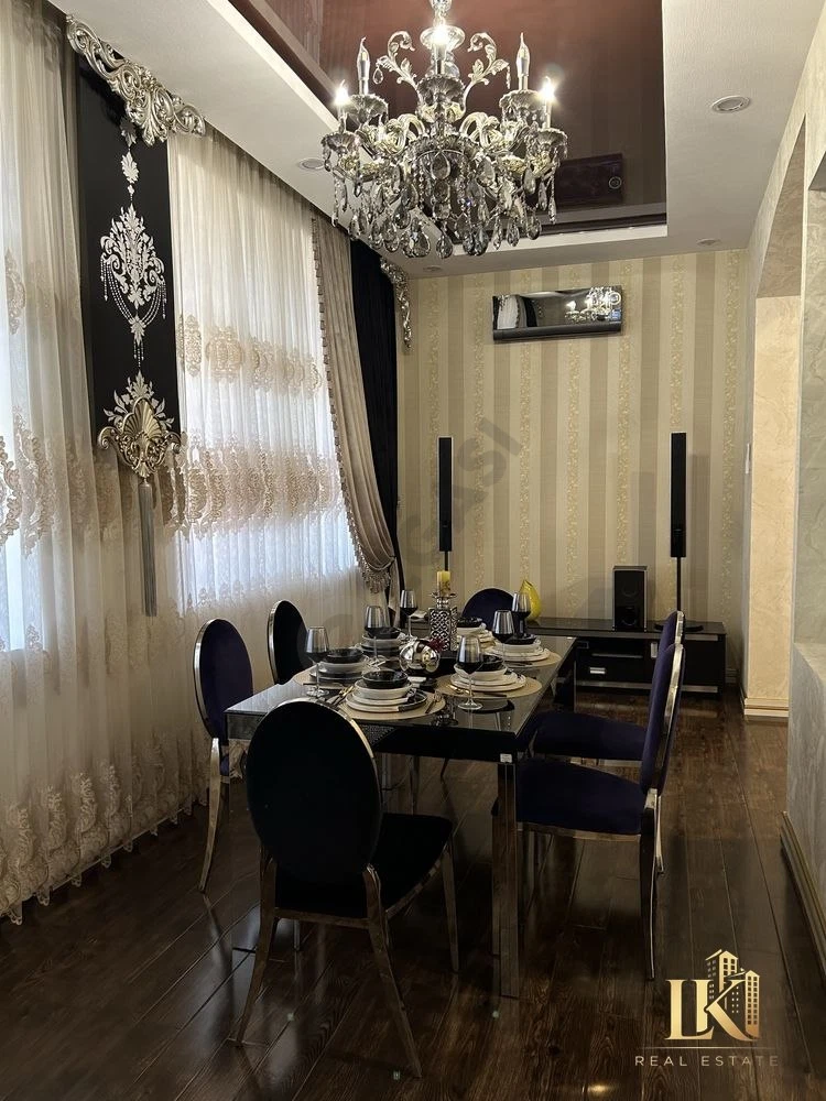 4-комнатная квартира с ремонтом, мансардой, 170м2, Мирабадский - Cover Photo