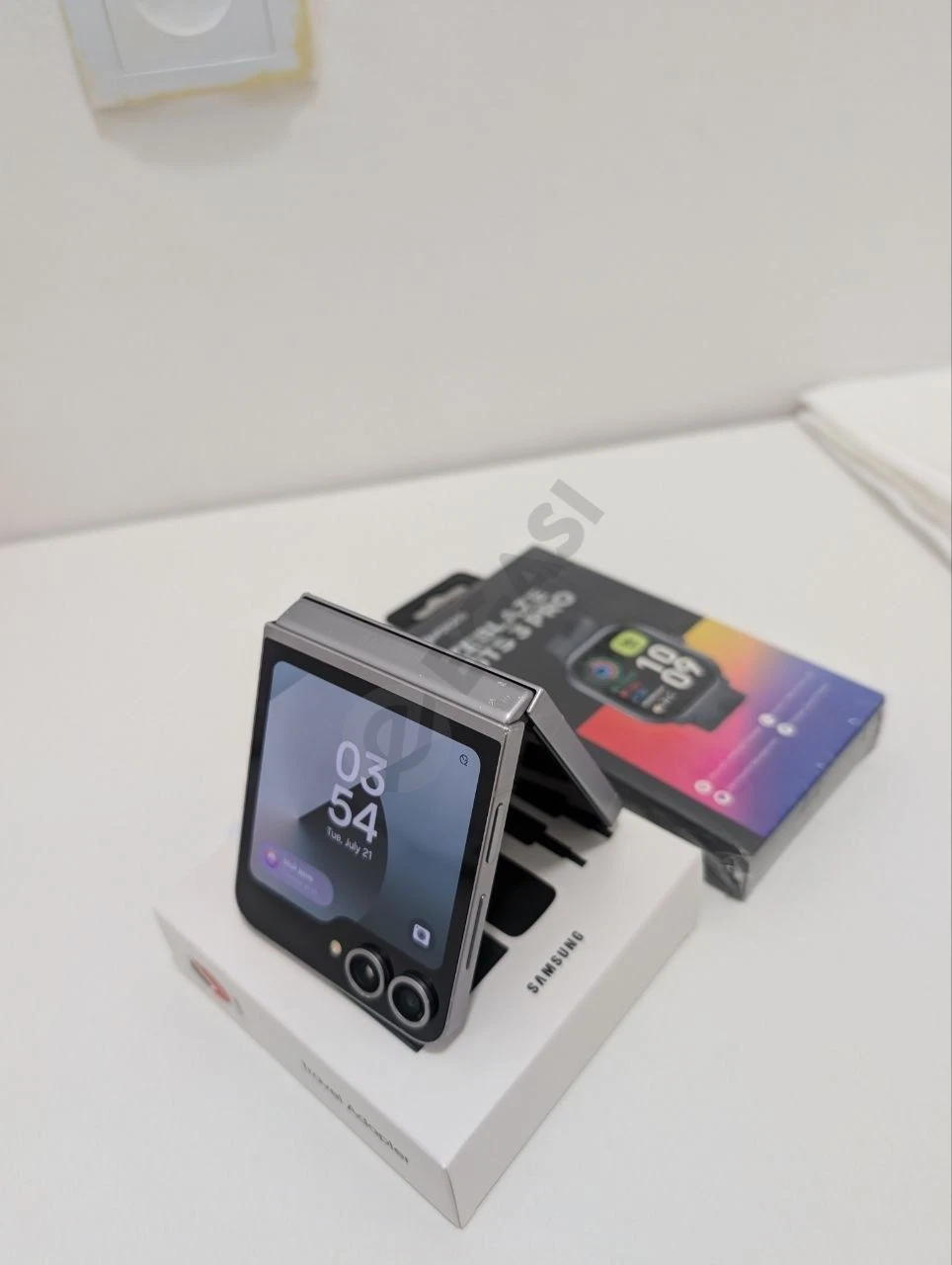 Samsung galaxy Z Flip6 uta arzon narxda imei utgan - Cover Photo