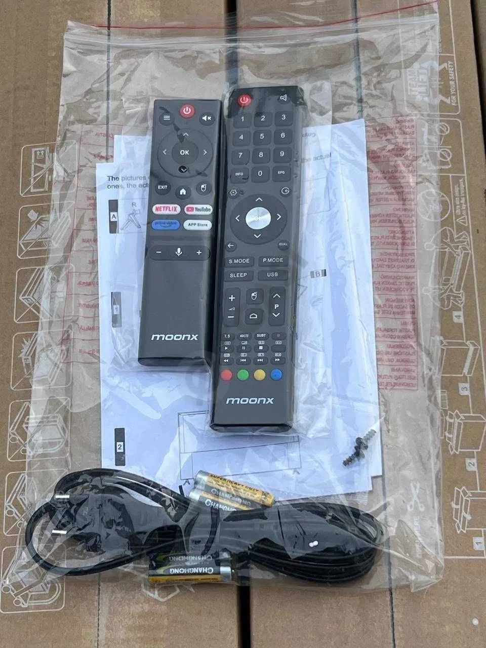 Телевизор moonx 43 4K Smart TV двойное пульт голосовое управления есть - Cover Photo