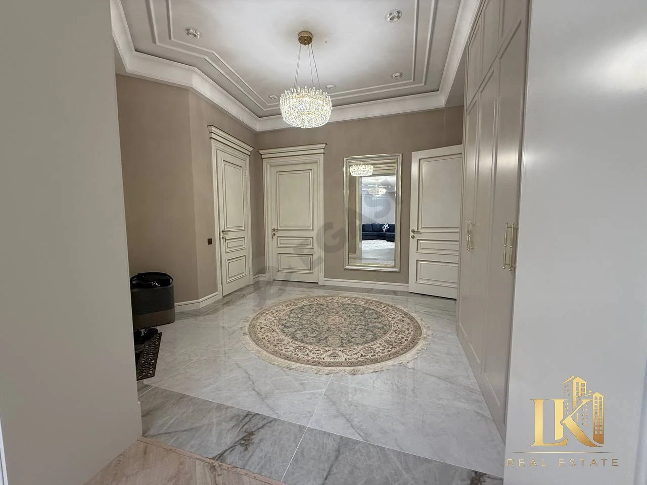 Квартира в ЖК Kamron Palace, 3 комнаты, 170 м² - Cover Photo