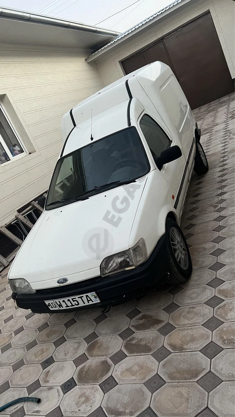 Ford Courier сотилади (бензин) на ходу - Cover Photo