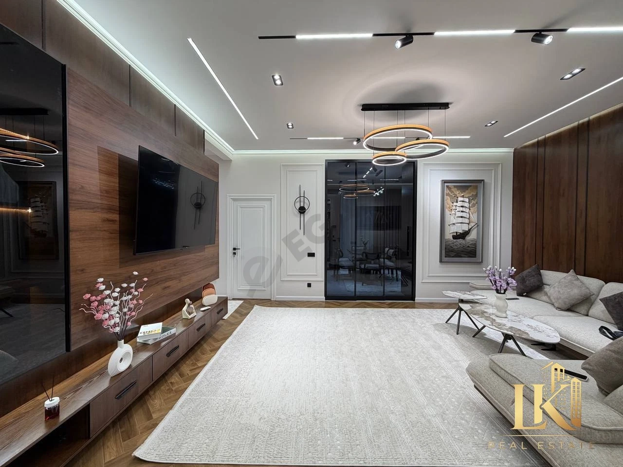 Квартира в ЖК VEGAS, 4 комнаты, 115 м² - Cover Photo