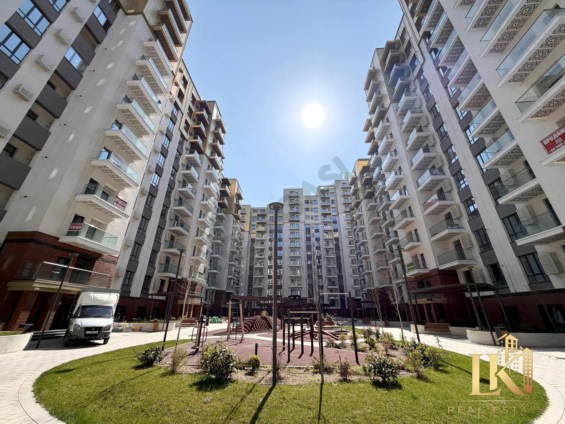 3-комнатная квартира в ЖК O'z Mahal, 100 м² - Cover Photo