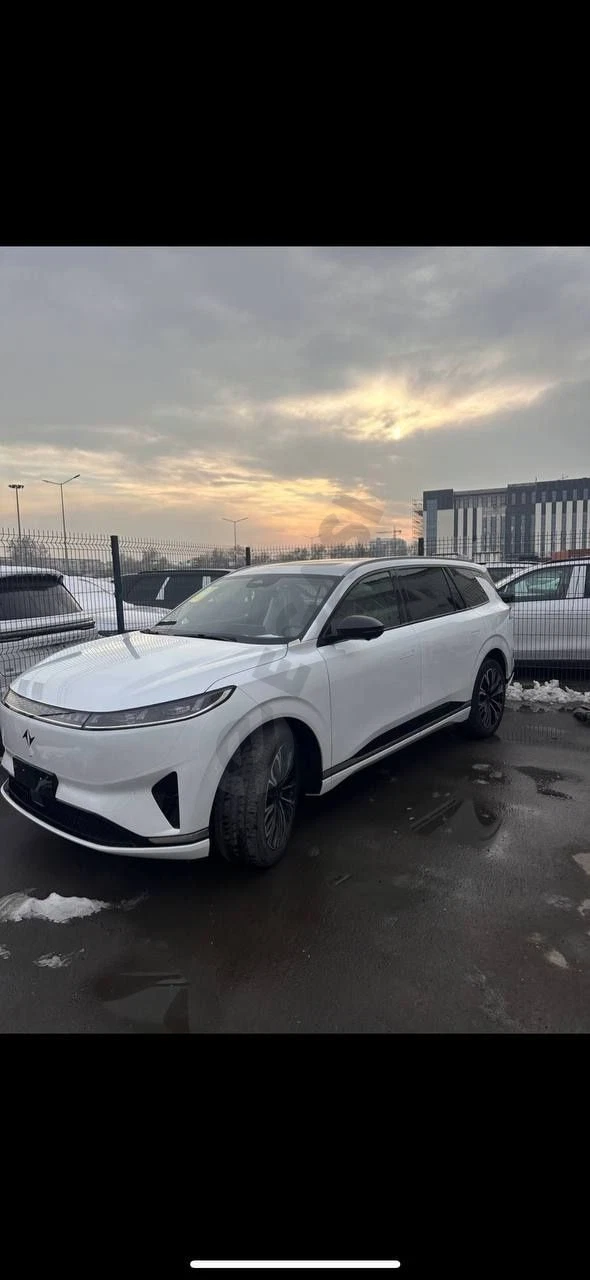 Dongfeng 008 max/ultra/elektra
26-26 - Cover Photo