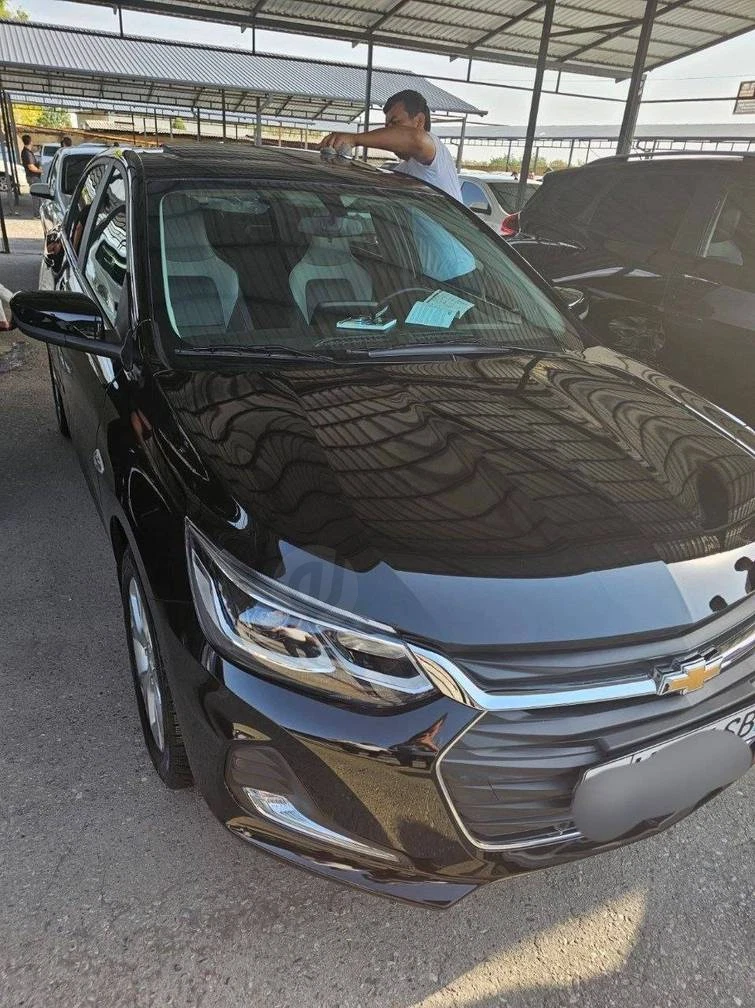 Chevrolet Onix, 2025 - Cover Photo
