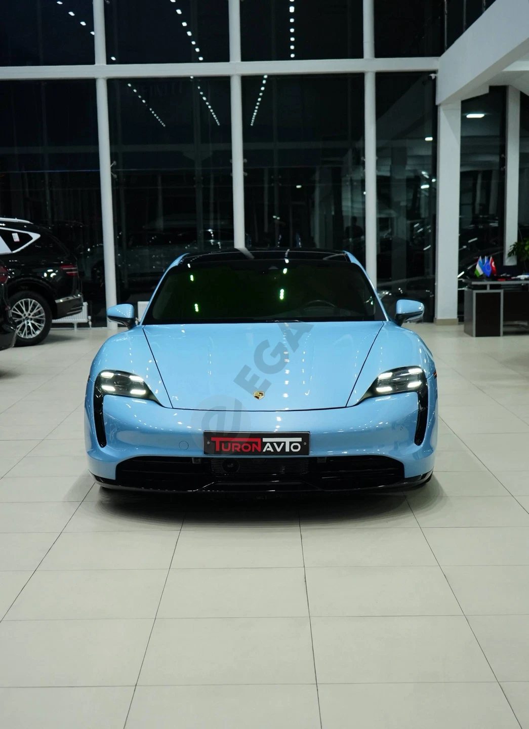 Porsche Taycan Turbo 2023 - Cover Photo