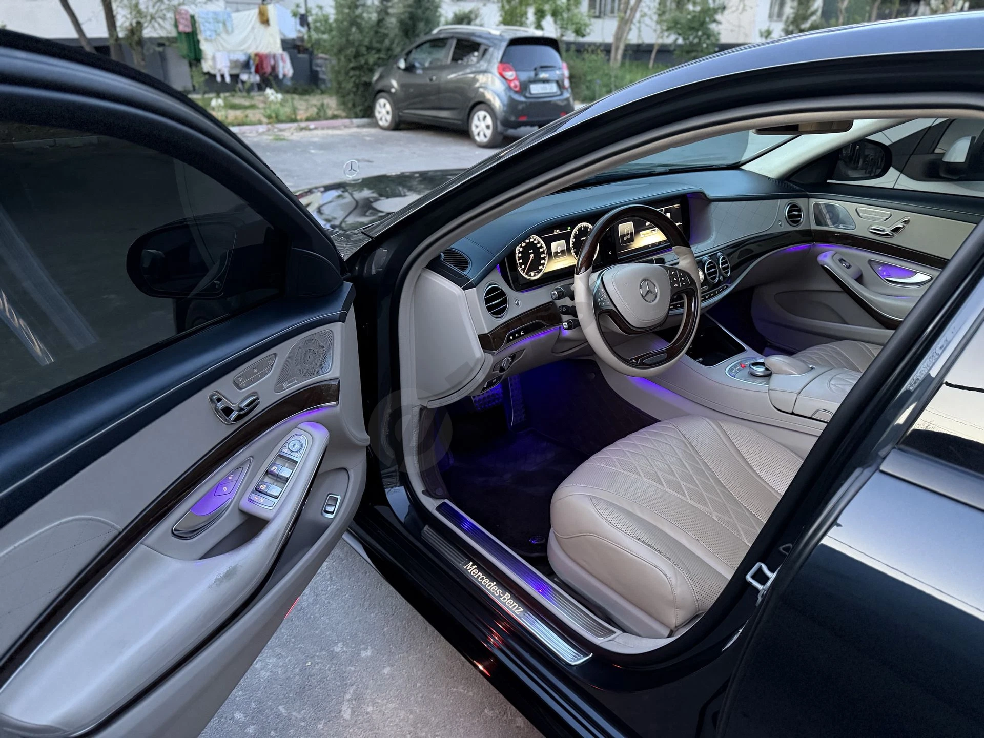 Mercedes-Benz w222 s500 4matic - Cover Photo