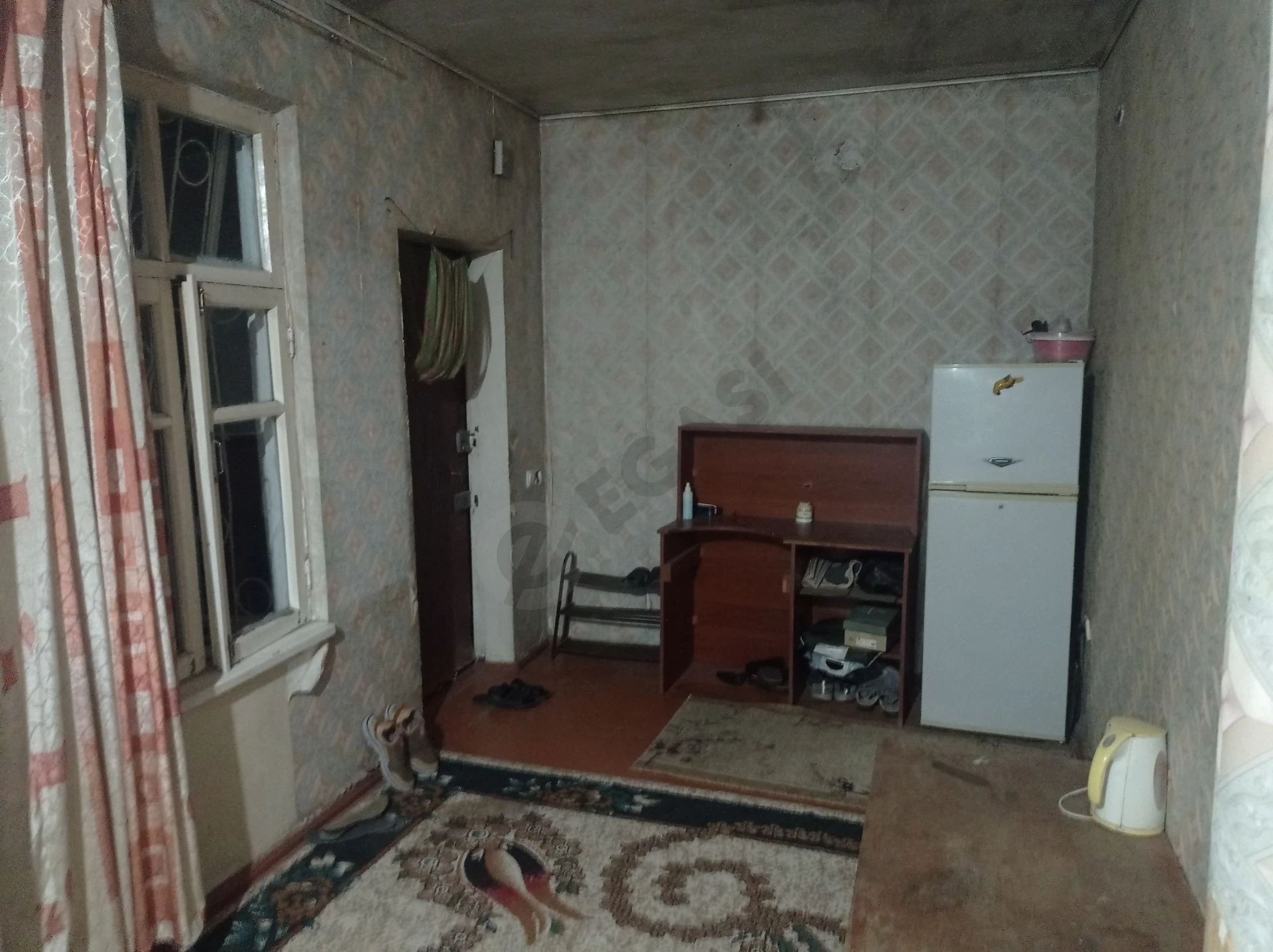 Сдам комнату с хозяином ,для четырех человек ,мужчин.есть двор - Cover Photo