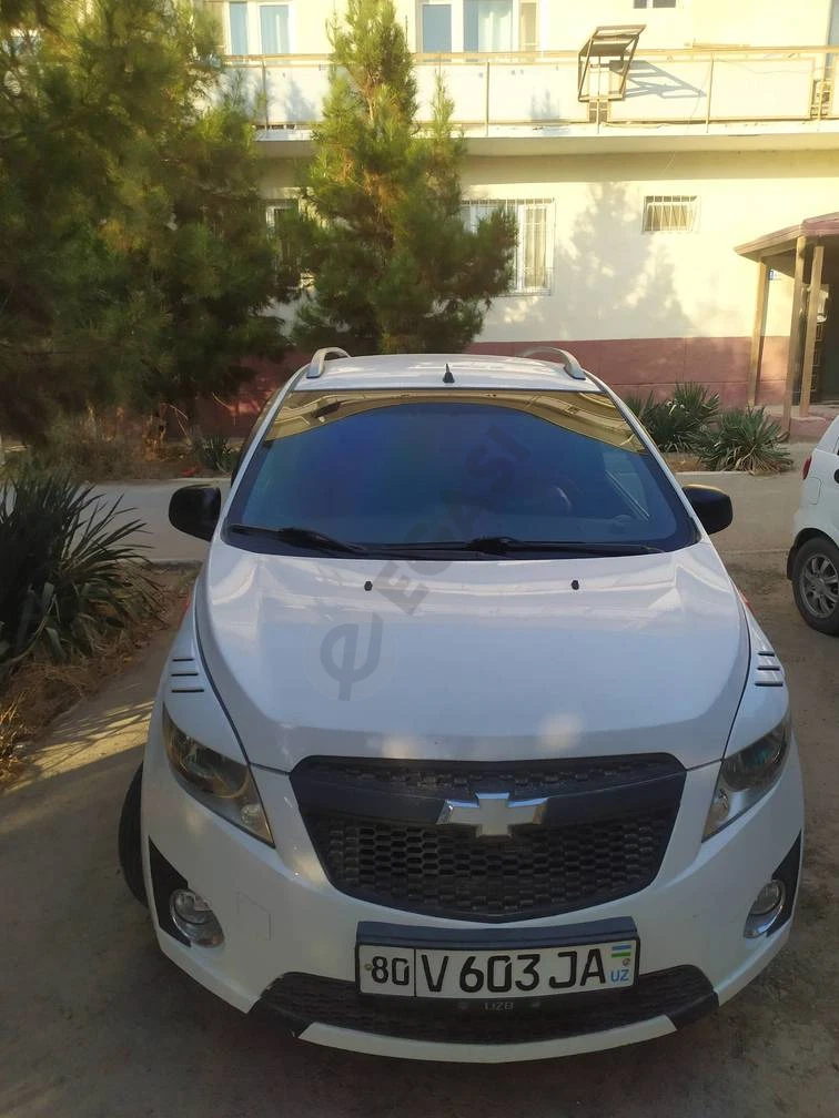 Chevrolet Spark, 2015 - Cover Photo