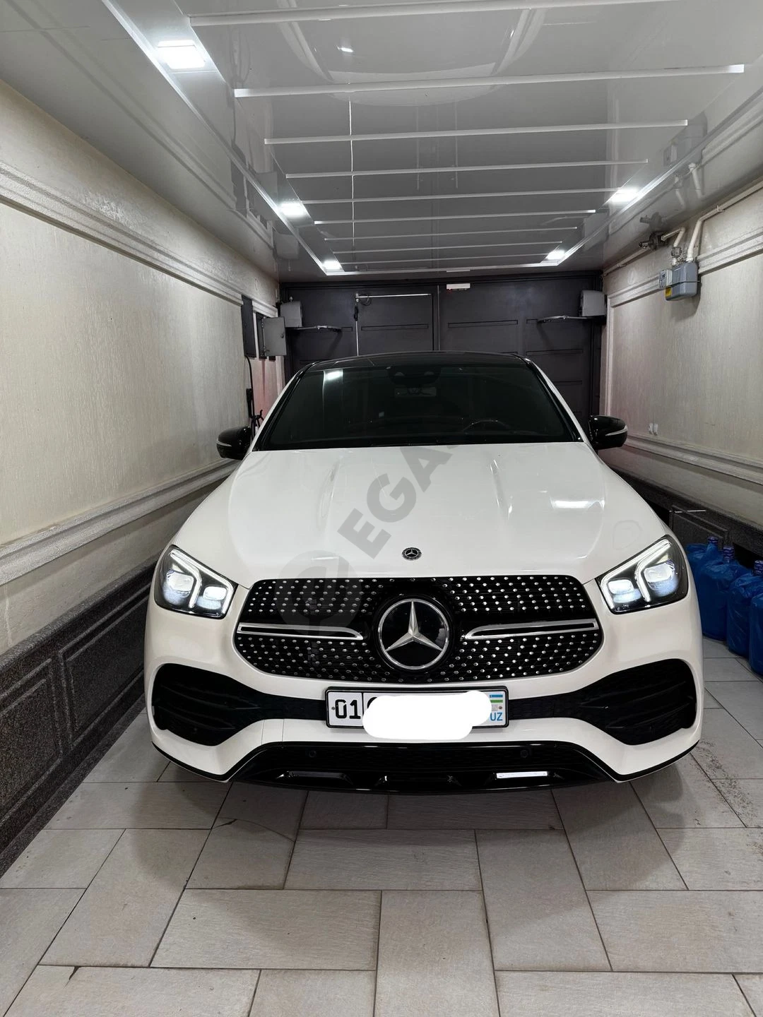 Mercedes-Benz GLE 450 - Cover Photo