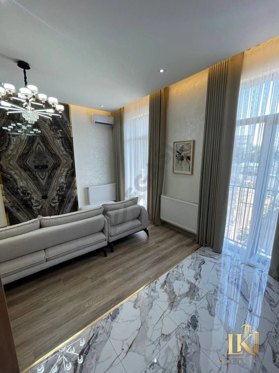 Квартира в ЖК Tiara Residence, 2 комнаты, 50 м² - Cover Photo