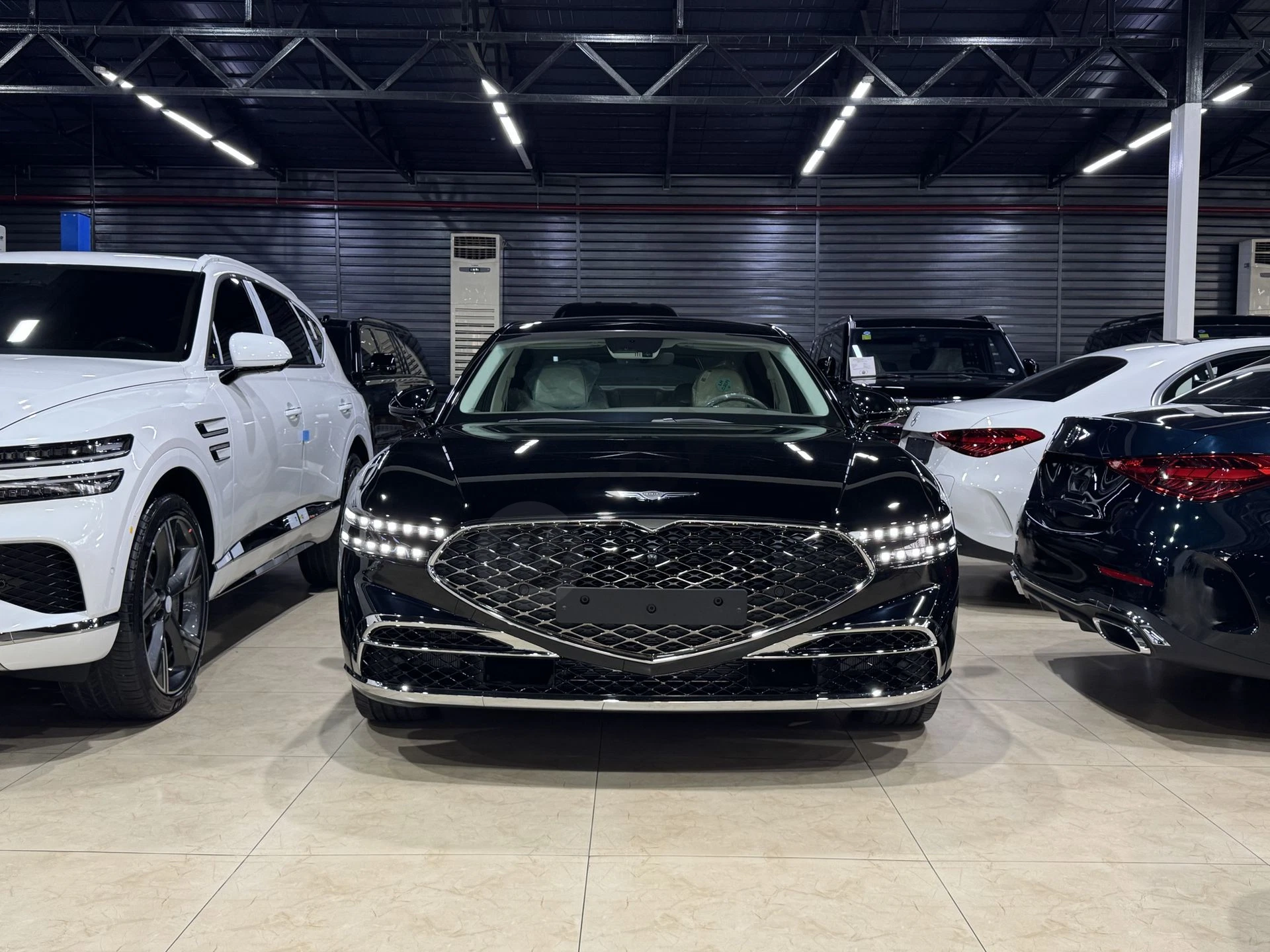 Genesis G90 LWB MY2026 - Cover Photo