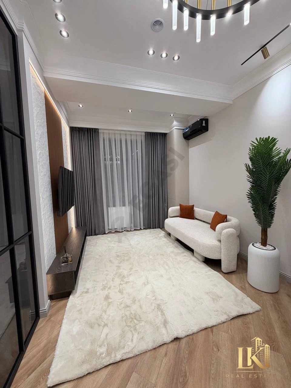 2-комнатная квартира в ЖК Darhan Residence, 50 м2, евро люкс ремонт - Cover Photo