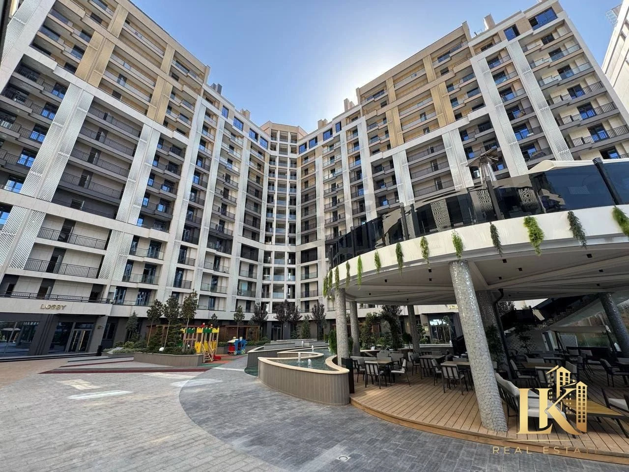 4-комнатная квартира в ЖК IMPERIAL Club City, 103 м² - Cover Photo