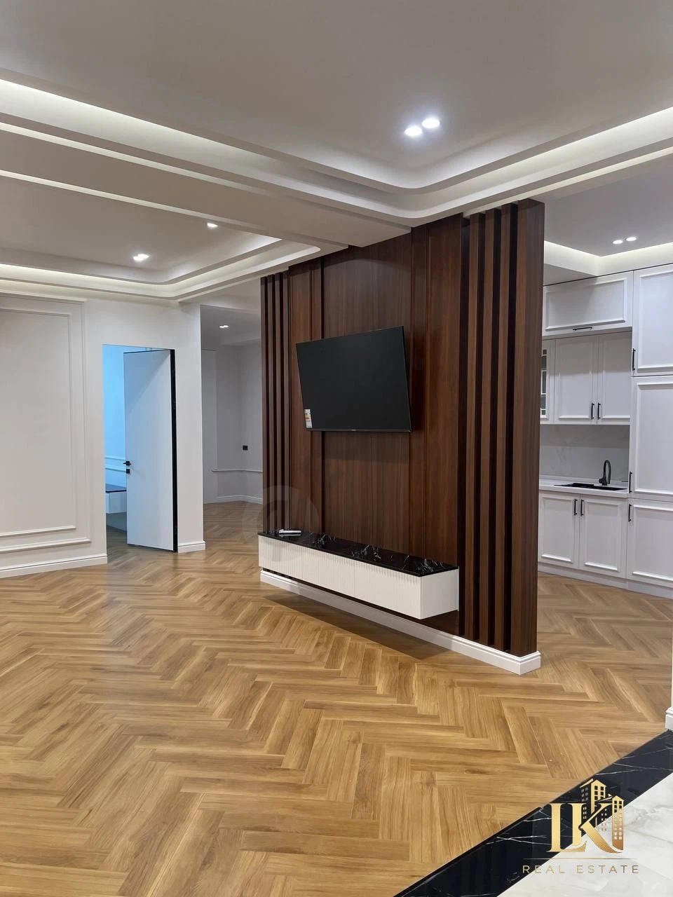 Квартира в ЖК Vegas Tower, 3 комнаты, 85 м² - Cover Photo