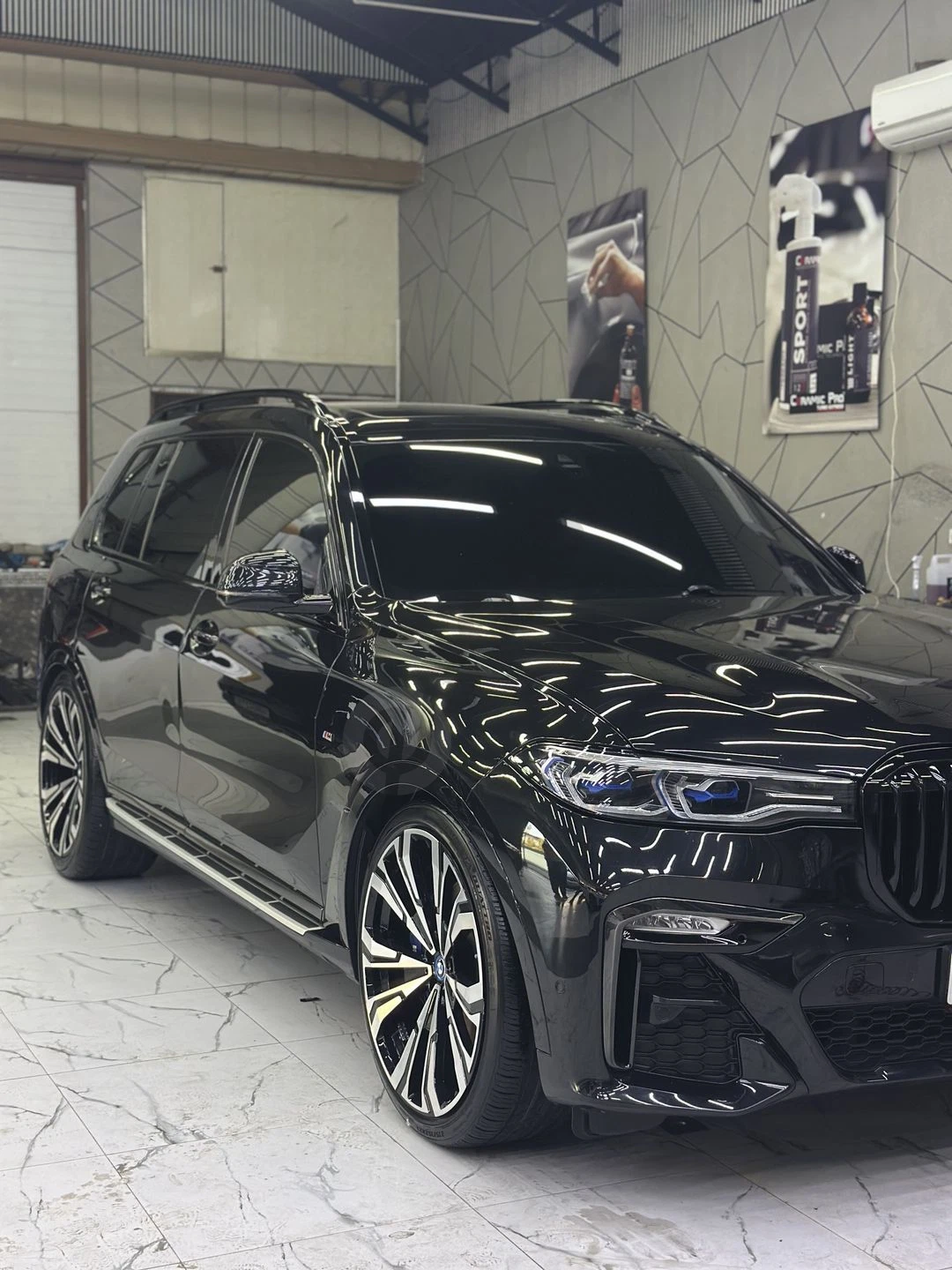 BMW X7 2019 / 2020 50I - Cover Photo