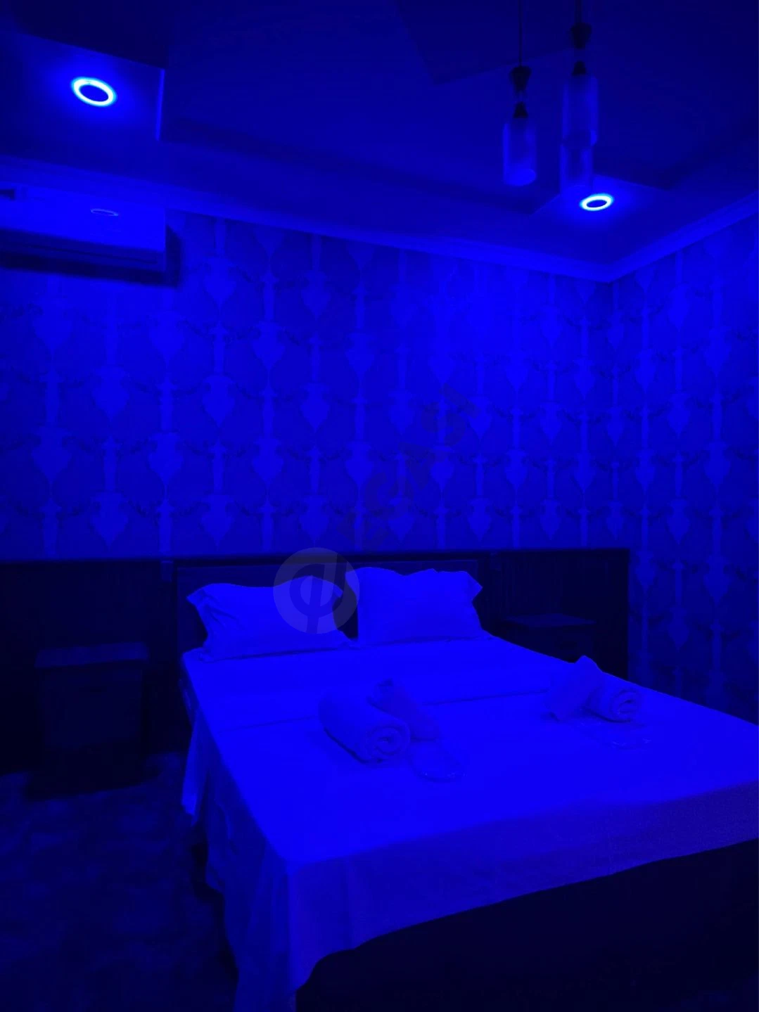 Без Загса Квартира и Гостиница В Центре Посуточно - Cover Photo