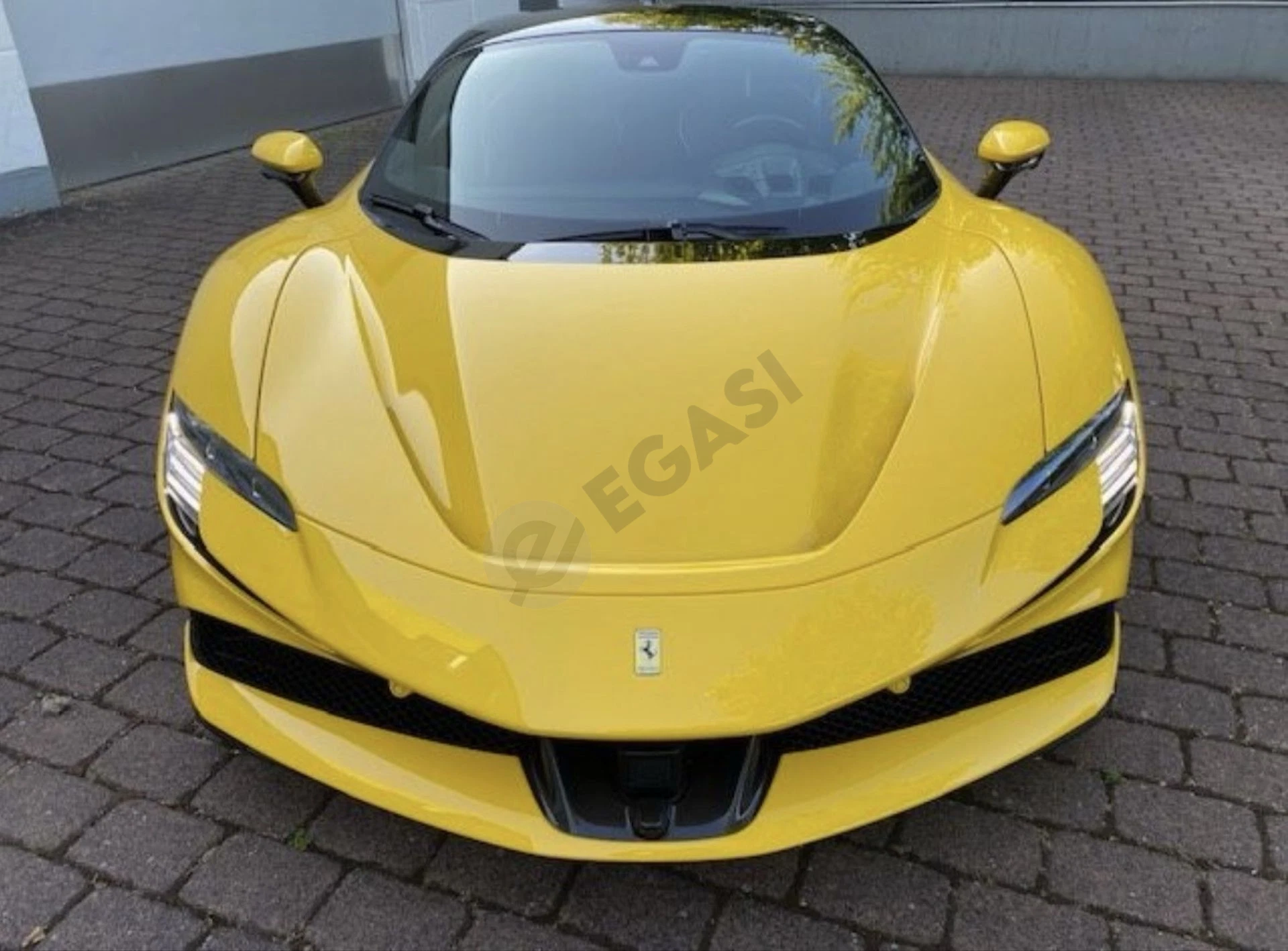 Ferrari SF90 Stradale - Cover Photo