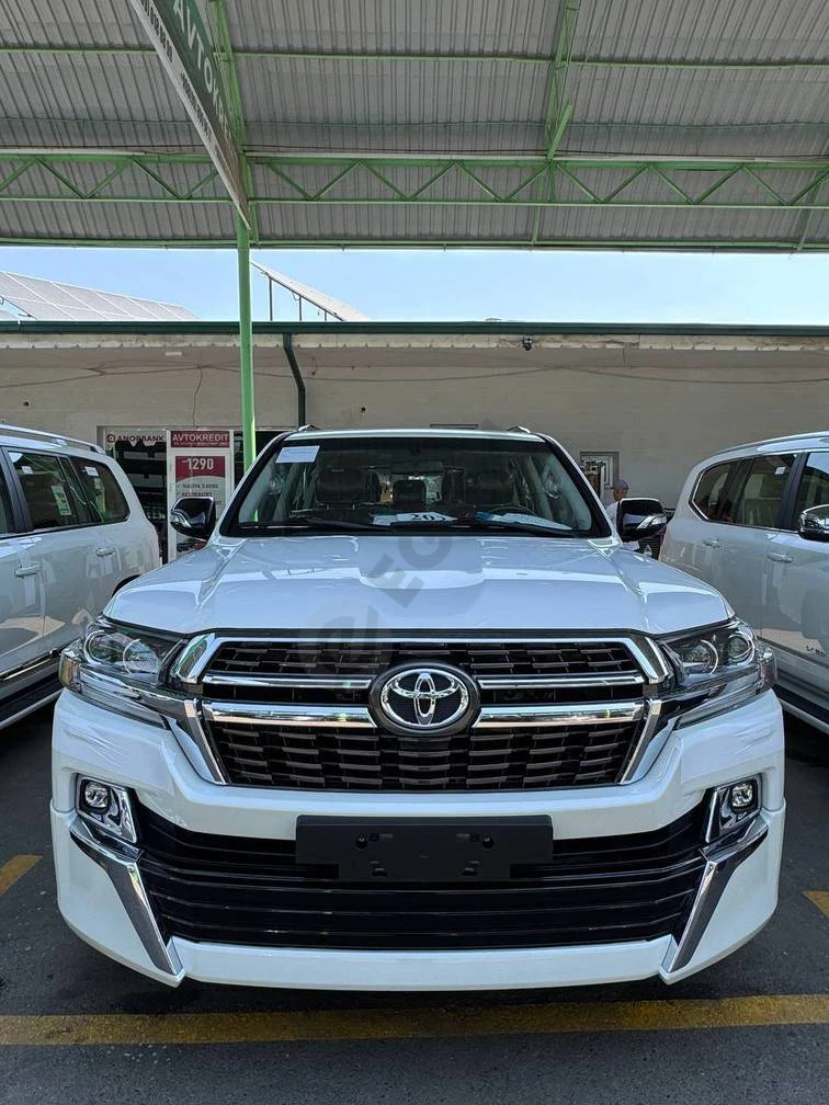 Toyota Land Cruiser, 2021 - Cover Photo