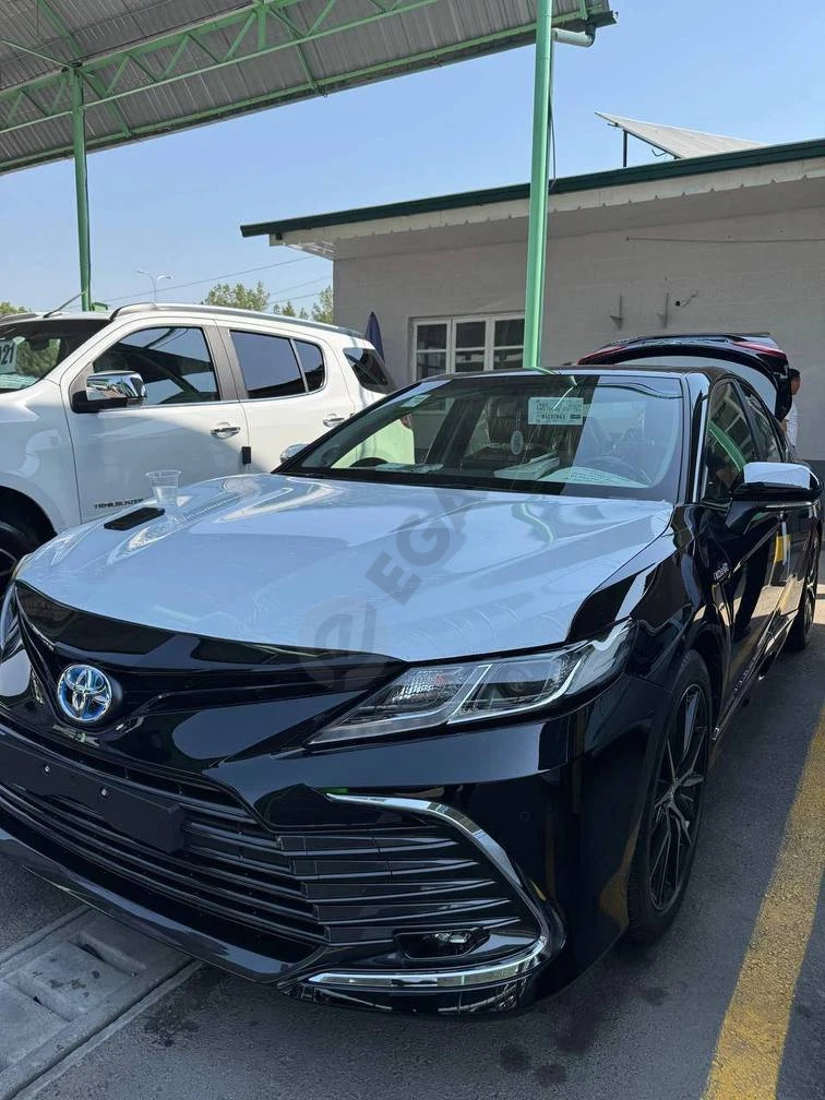 Toyota Camry, 2023 - Cover Photo