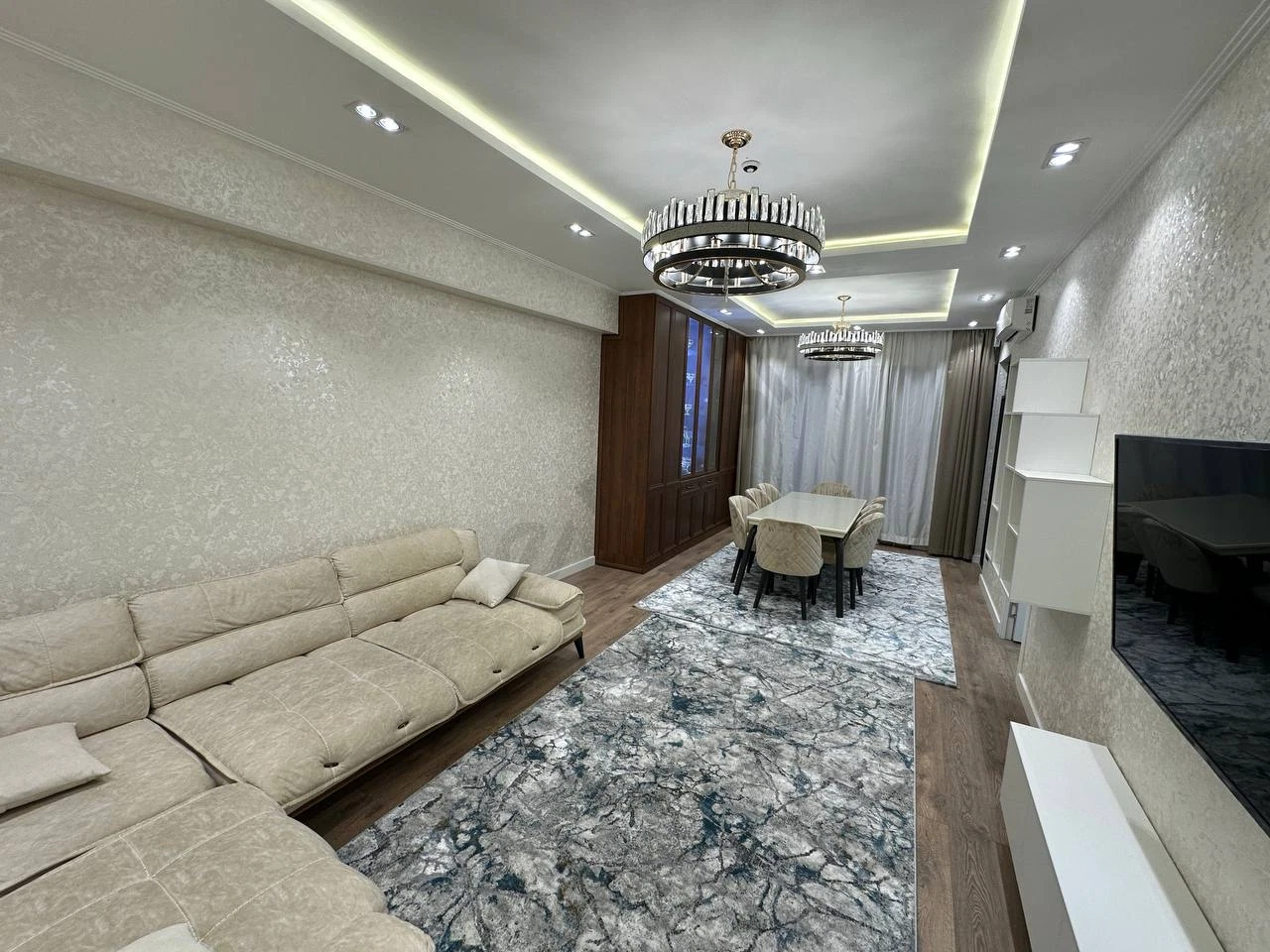 ЖК Akay City 3-комнатная квартира 115 м² - Cover Photo