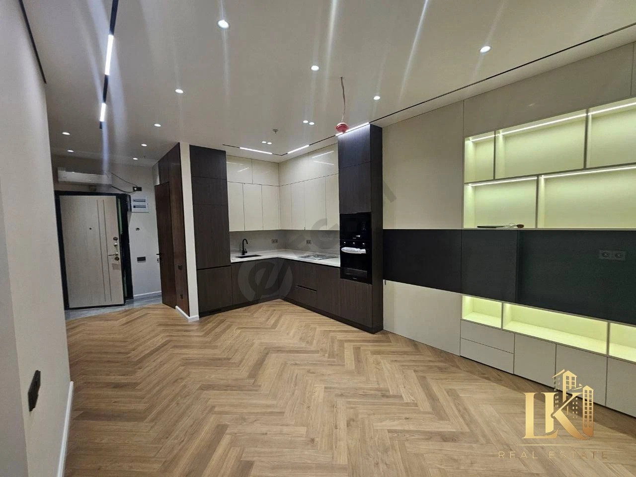 Квартира в ЖК Akay City, 2 комнаты, 50 м², 17/25 этаж - Cover Photo