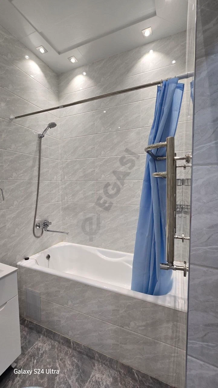 2-room apartment in Drujba, 60m² - Cover Photo