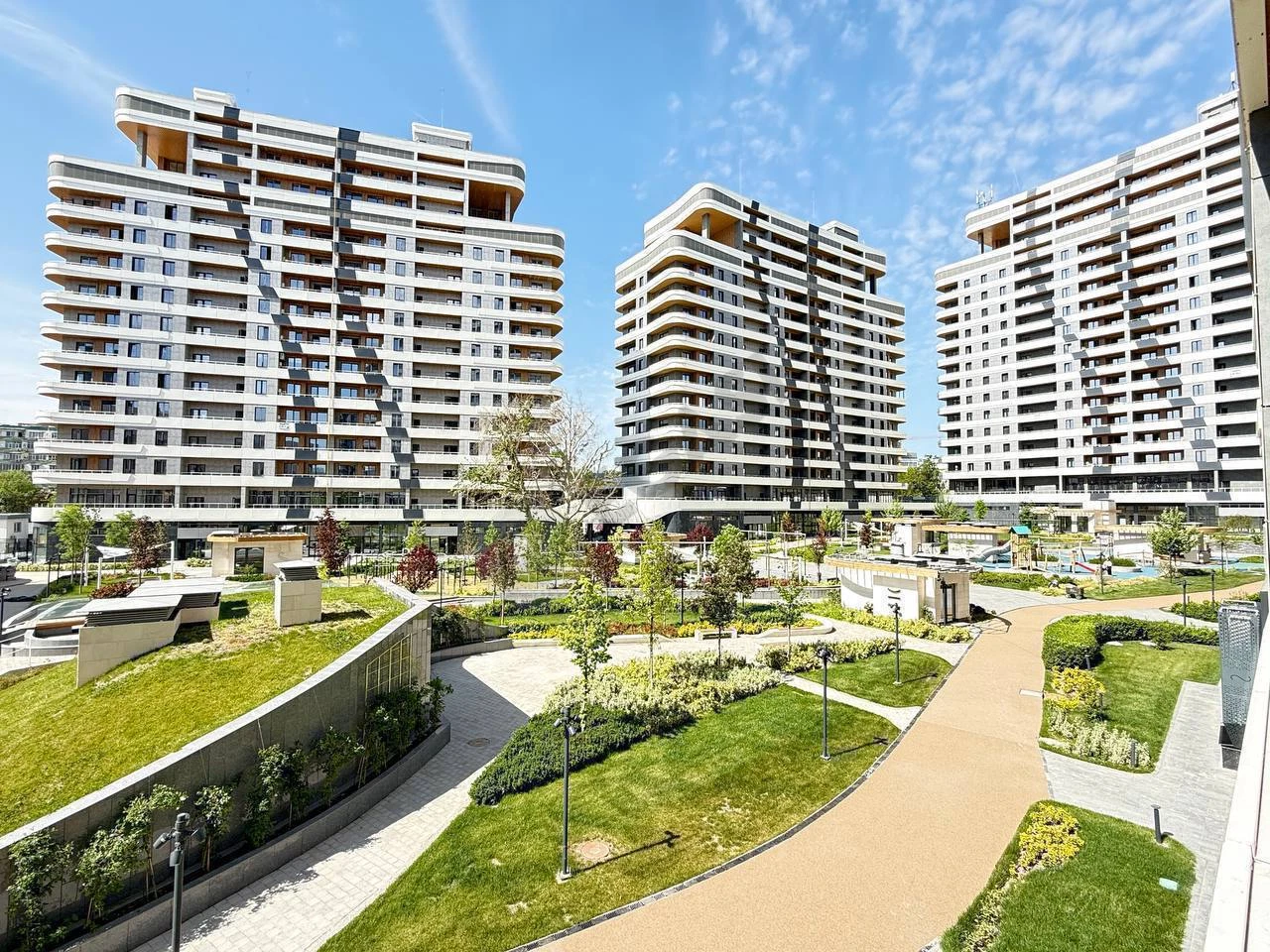 ЖК Infinity, 2 комнаты, 80 м², 2 этаж - Cover Photo