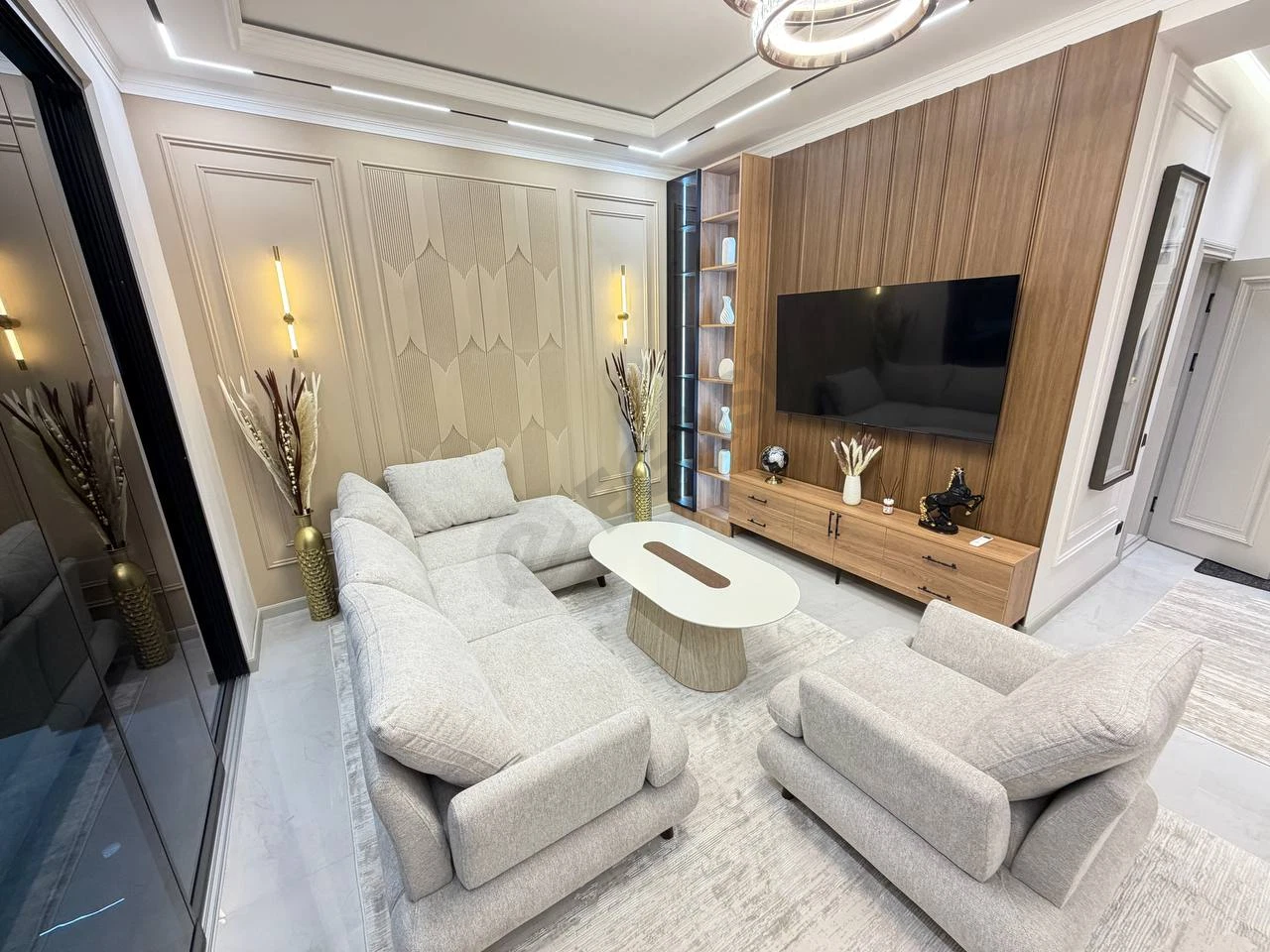 Vegas Tower 4-room apartment - Cover Photo
