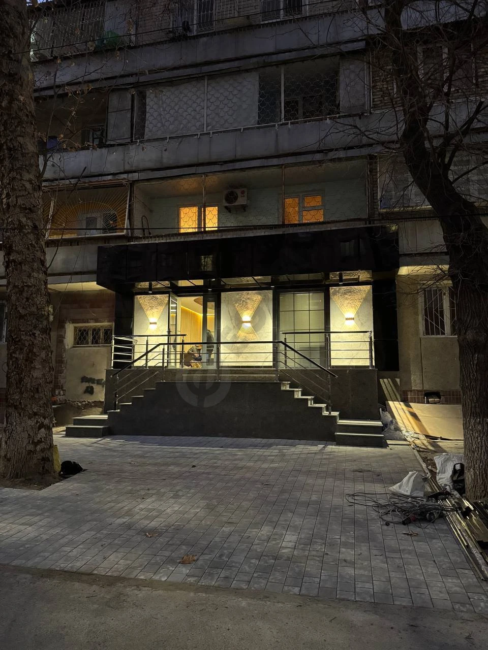 Office 100m2 in Yakkasaray - Cover Photo