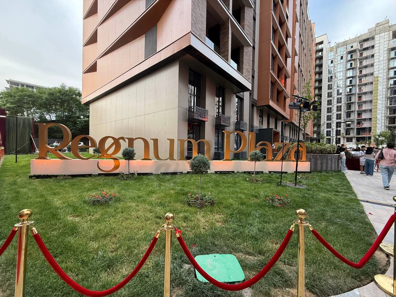 3-4 комнатная квартира в ЖК Regnum Plaza - Cover Photo