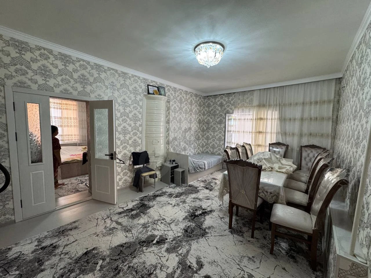 4-room house in Mirzo Ulugʻbek, Mahmudxoʻja Street - Cover Photo