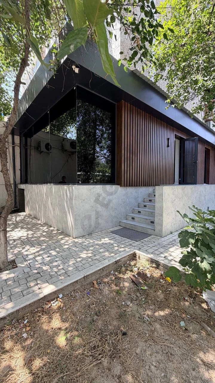 Commercial Property 60m2 Almazarskiy District - Cover Photo