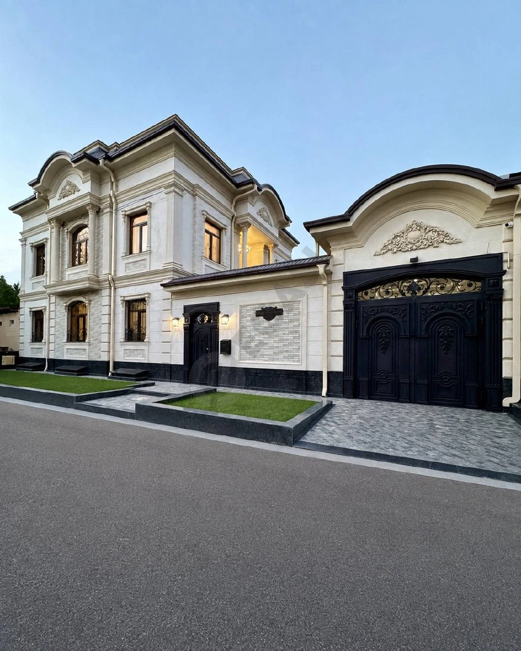 House in Mirzo Ulugbek - Center Lunacharski, 500 sq.m, 6 rooms - Cover Photo
