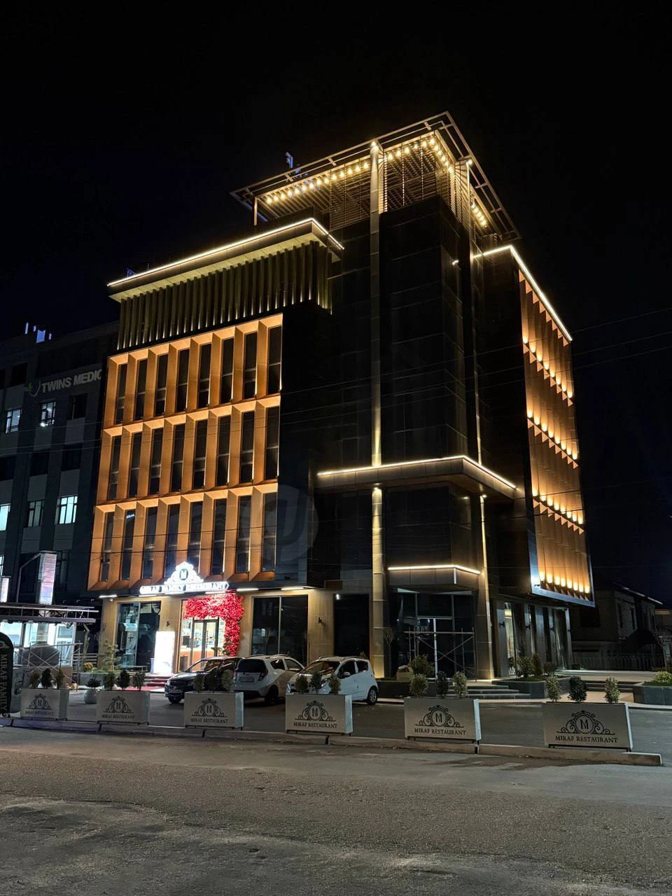 Commercial Building 7 Floors 2800m2 Yunusabad - Cover Photo