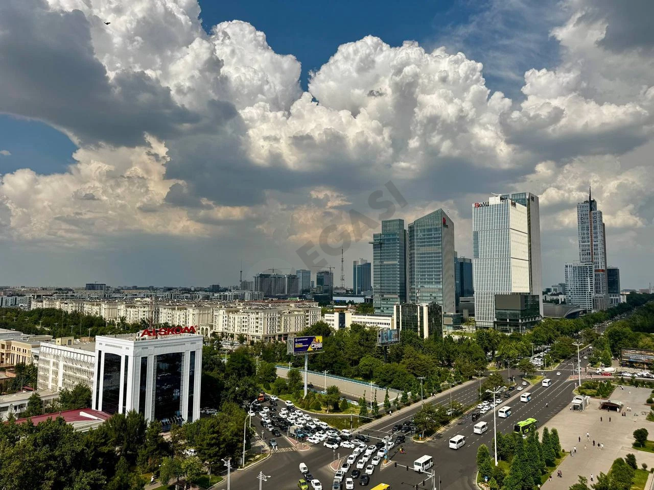 3-комнатная квартира NRG U-Tower - Cover Photo